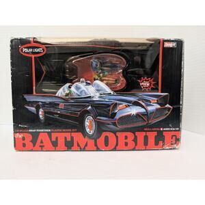 1966 Batmobile Model Kit 1:25 Scale Polar Lights Snap-Together 1966 TV Show